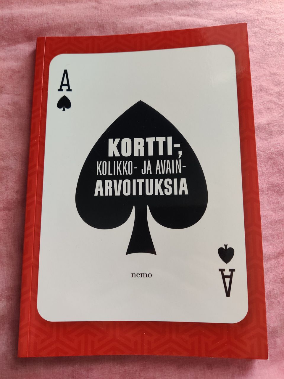 Kortti-, kolikko-, ja avain arvoituksia