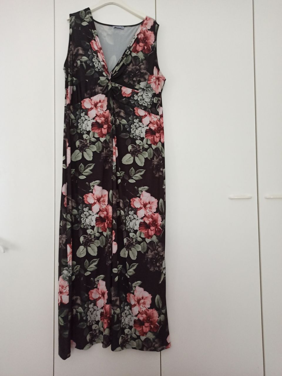 Anna Field Curvy maxi mekko