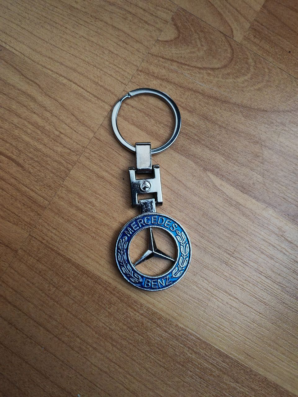 Mercedes-Benz avaimenperä
