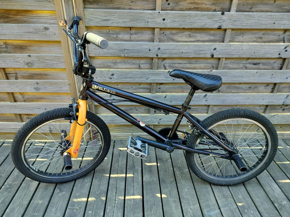 Polkupyörä BMX