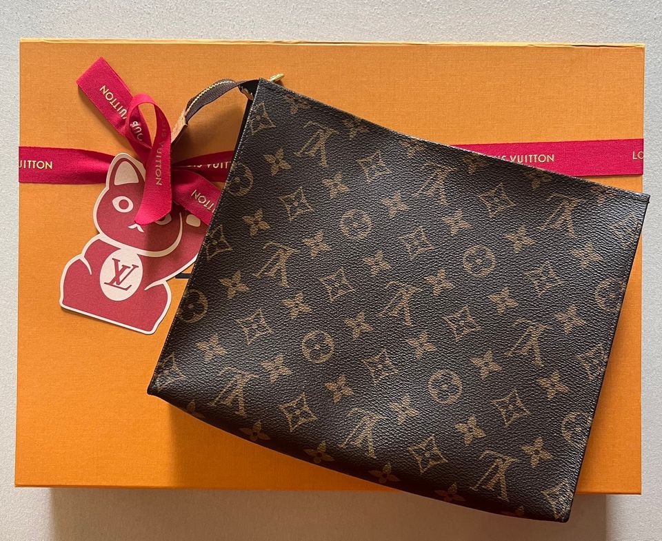 Louis vuitton toiletry 26 pouch