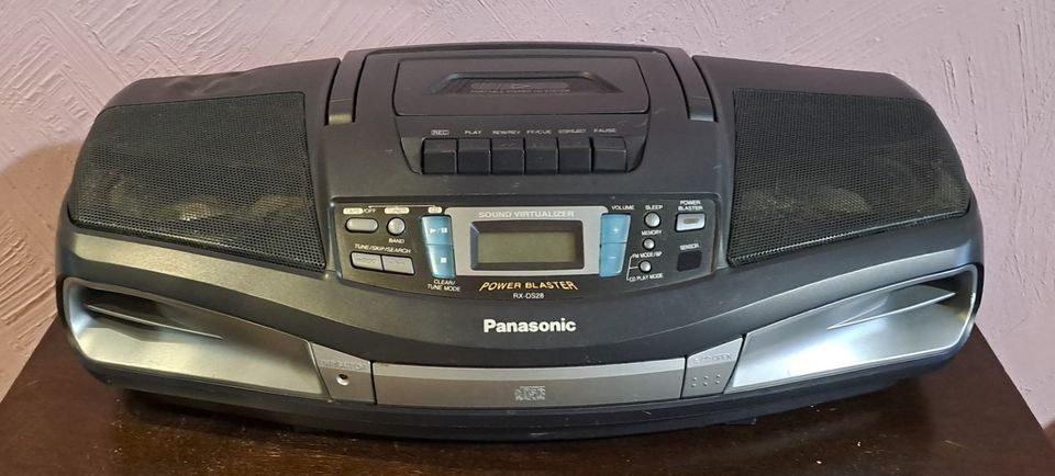 Panasonic Radio/CD/C-kasettisoitin
