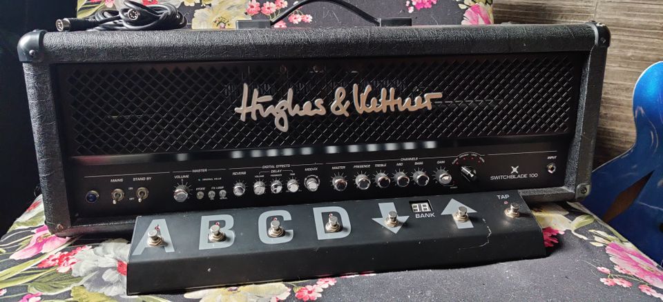 Hughes & Kettner Switchblade 100 kitaravahvistin