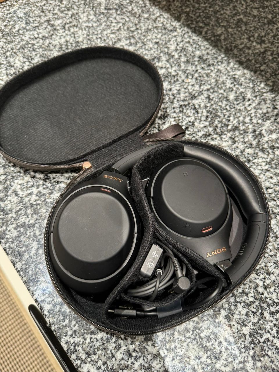 Sony WH-1000XM4 vastamelukuulokkeet