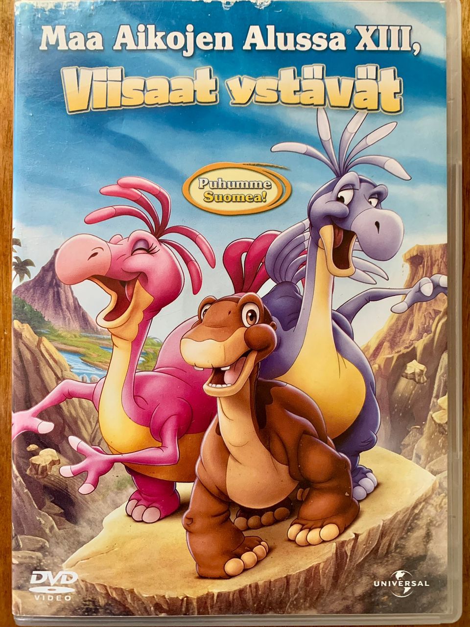 Maa aikojen alussa XIII: Viisaat ystävät DVD