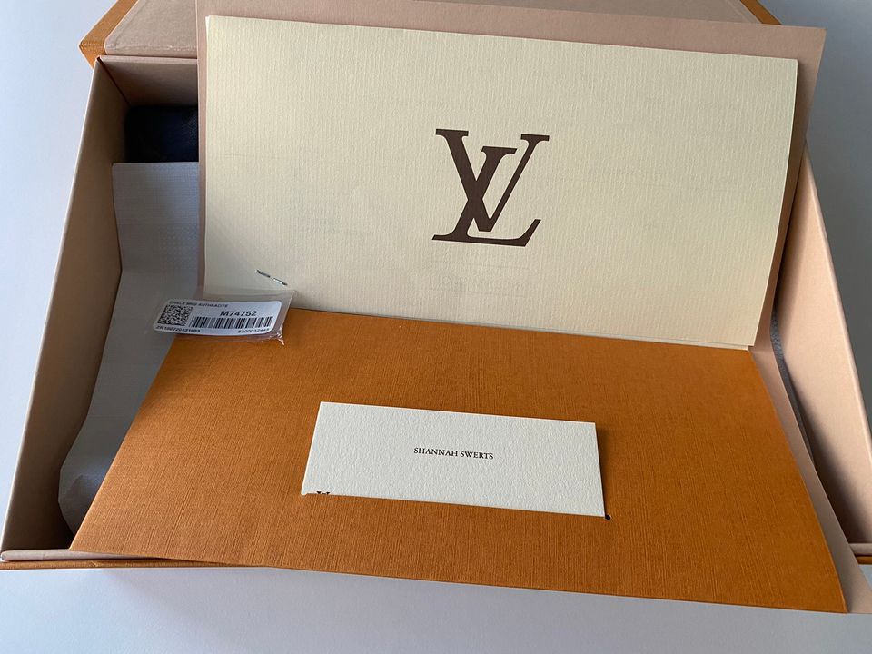 Louis Vuitton Monogram huivi käyttämätön