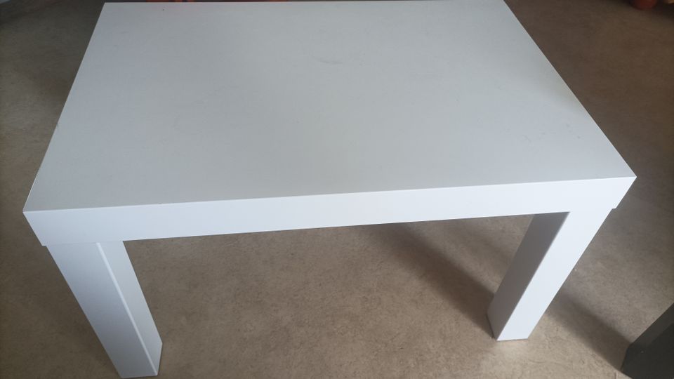 Ikea pieni pöytä