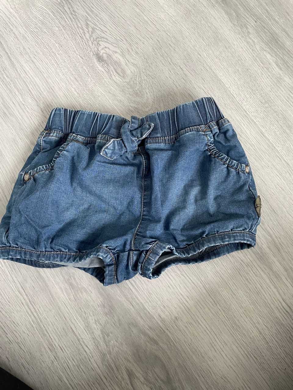 Pomp de lux shortsit 92/98