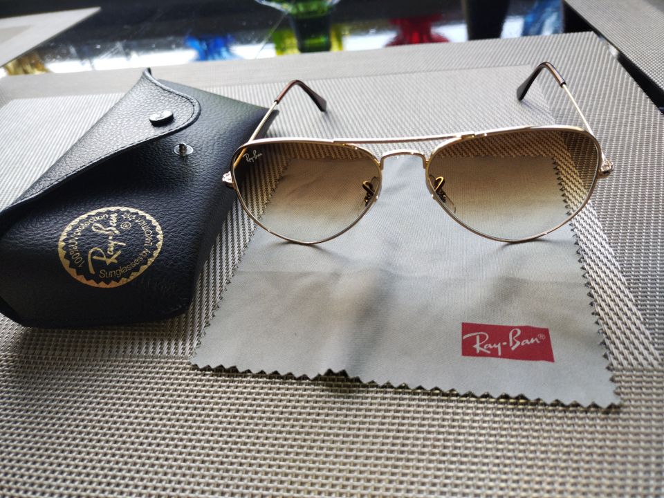 Ray-Ban aurinkolasit