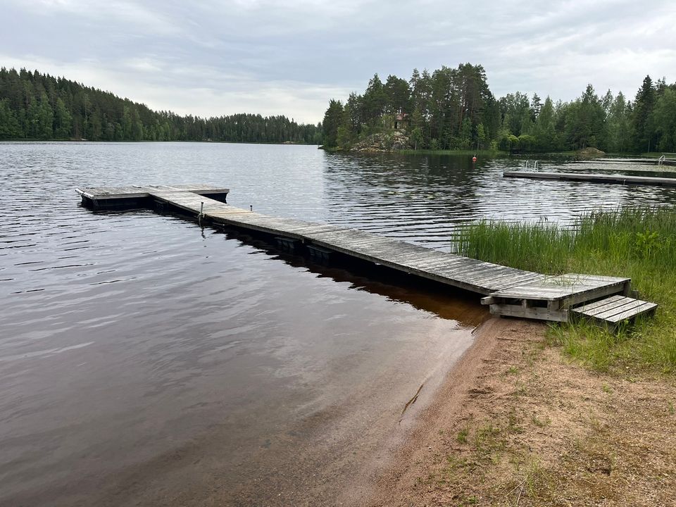 Laituri / VARATTU