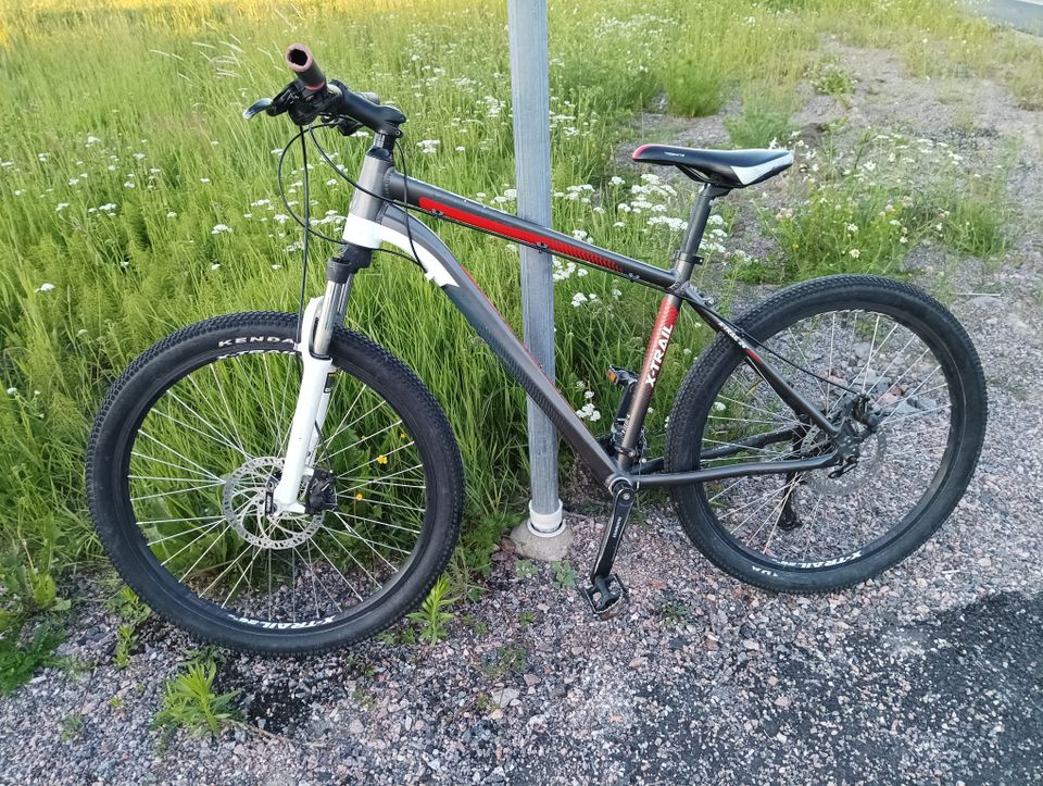 Yosemite X-trail maastopyörä 26"