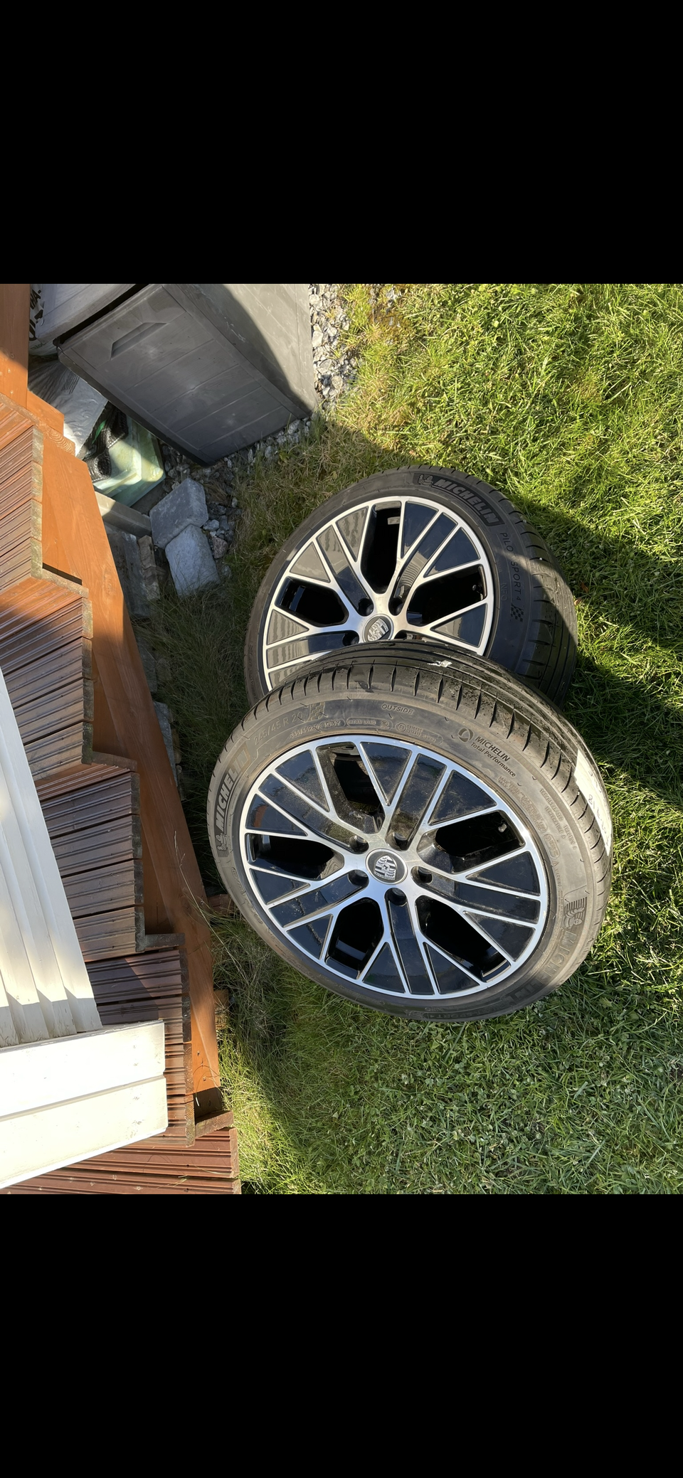 Porsche Taycan 20” vanteet ja kesärenkaat