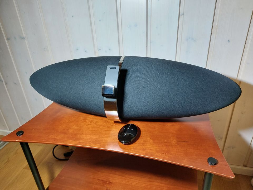 Bowers & Wilkins Zeppelin kaiutin