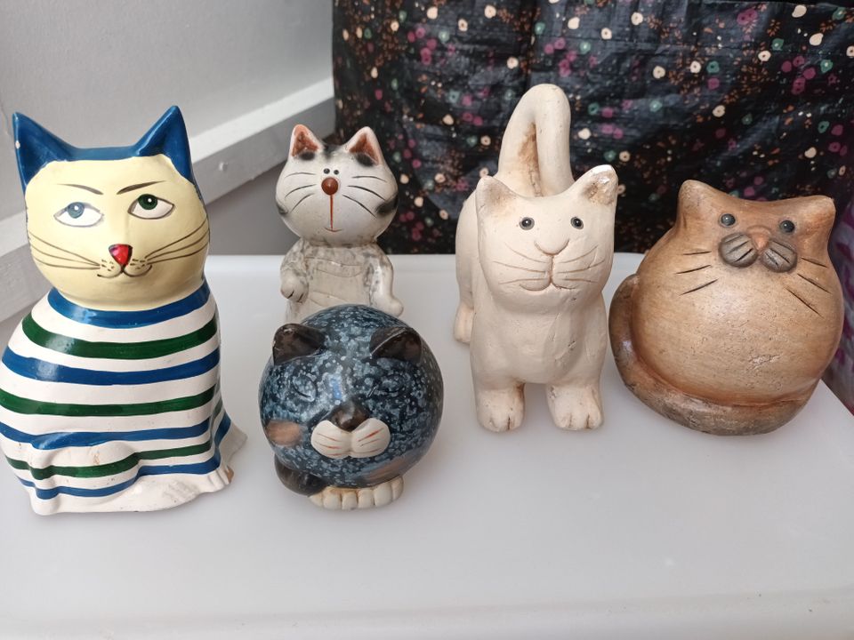Kissa koriste-esineet