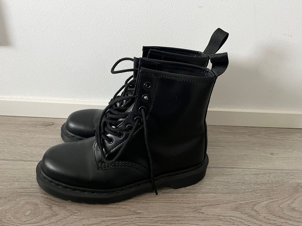 Uudenveroiset Dr. Martens Mono maiharit, 39