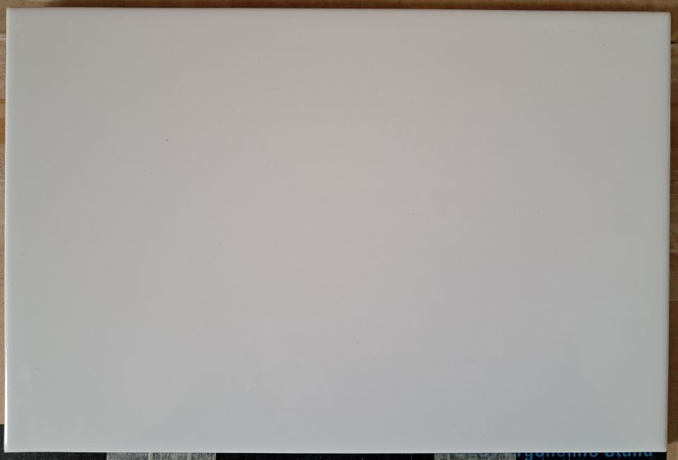 Keraaminen laatta, valkoinen 200x300 mm