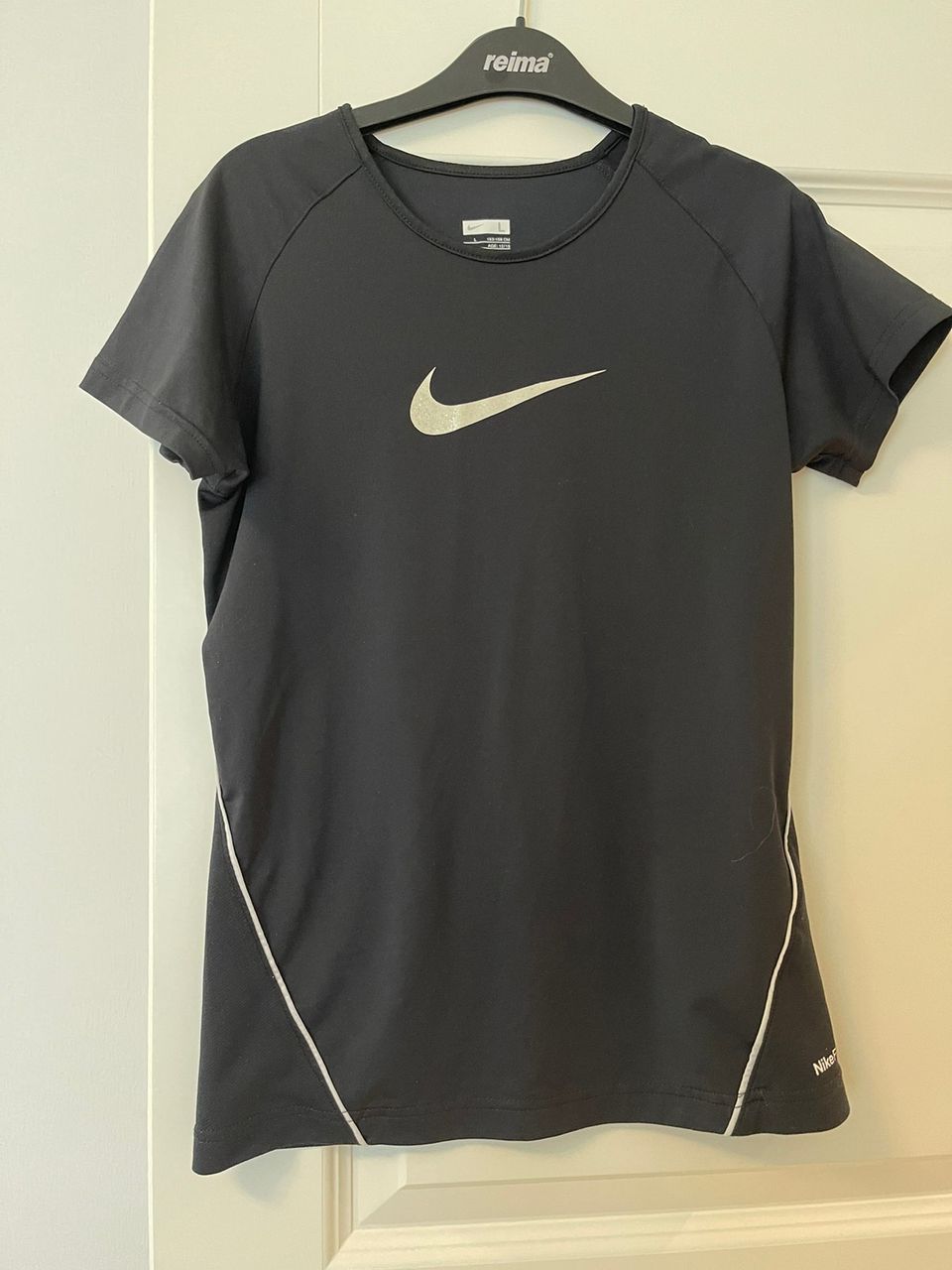 Nike tekninen T-paita