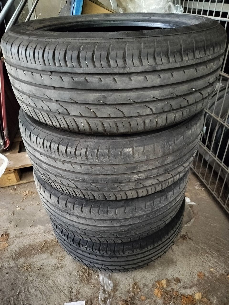 215/55R17  94Y kesärenkaat