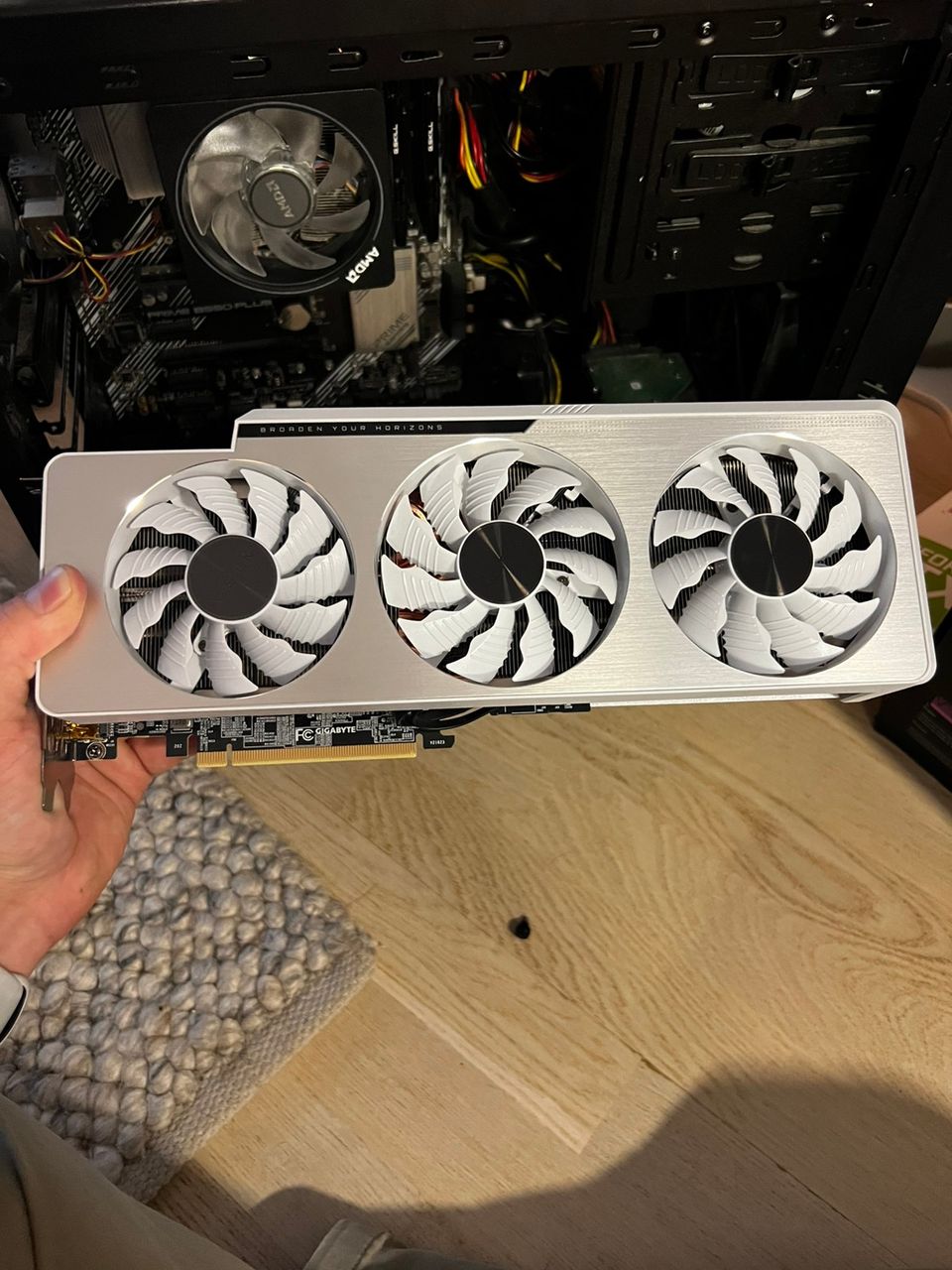 GeForce RTX 3070 TI Vision OC 8GB