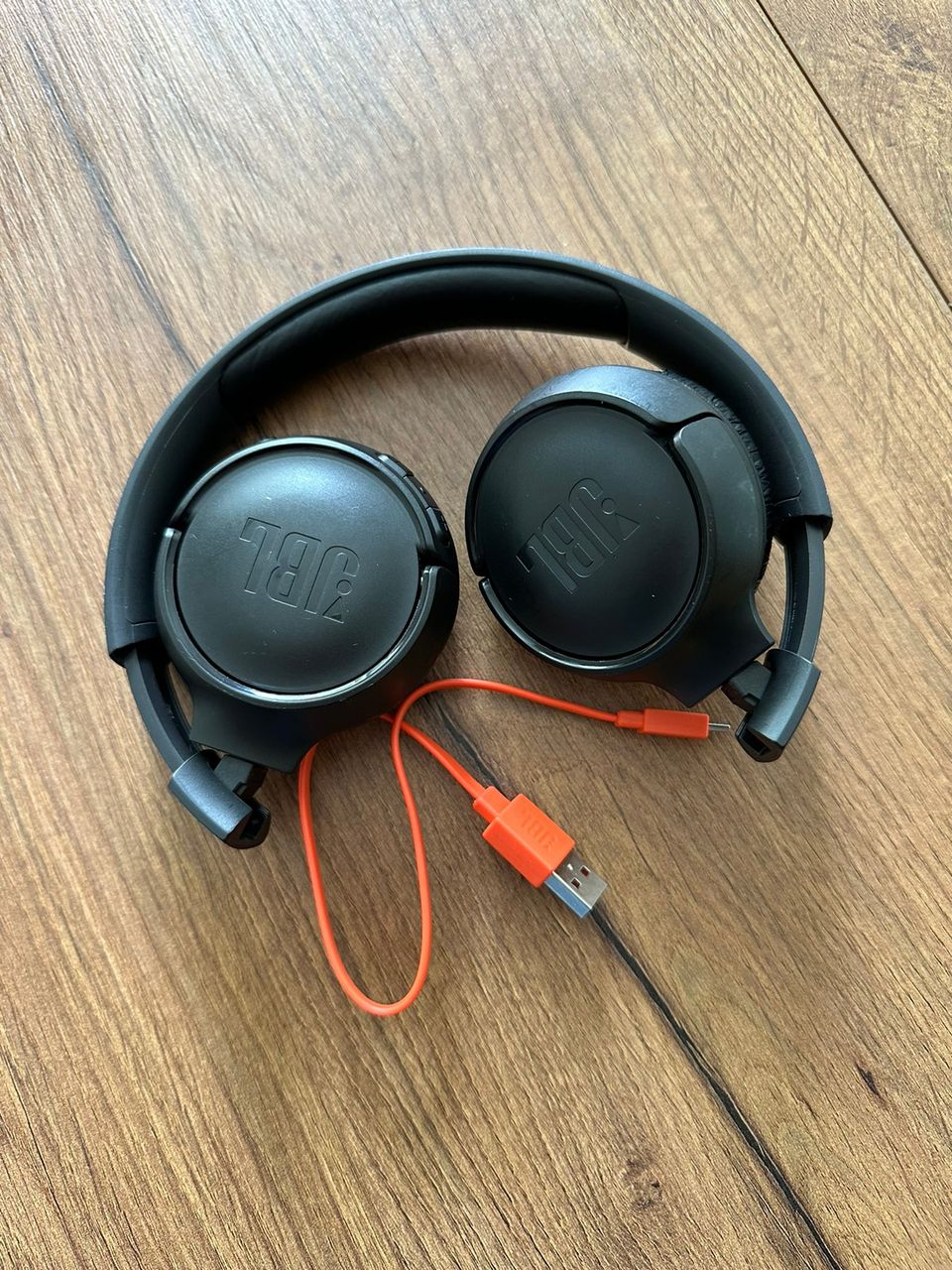 JBL Tune 560BT on ear BT-kuulokkeet