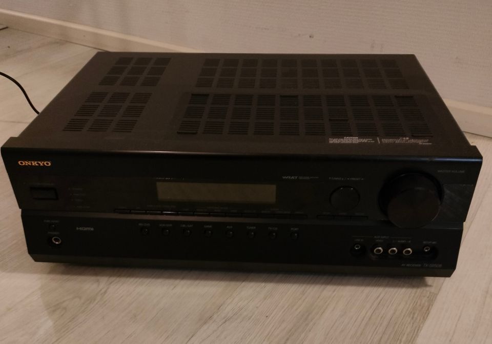 Onkyo TX-SR508 vahvistin