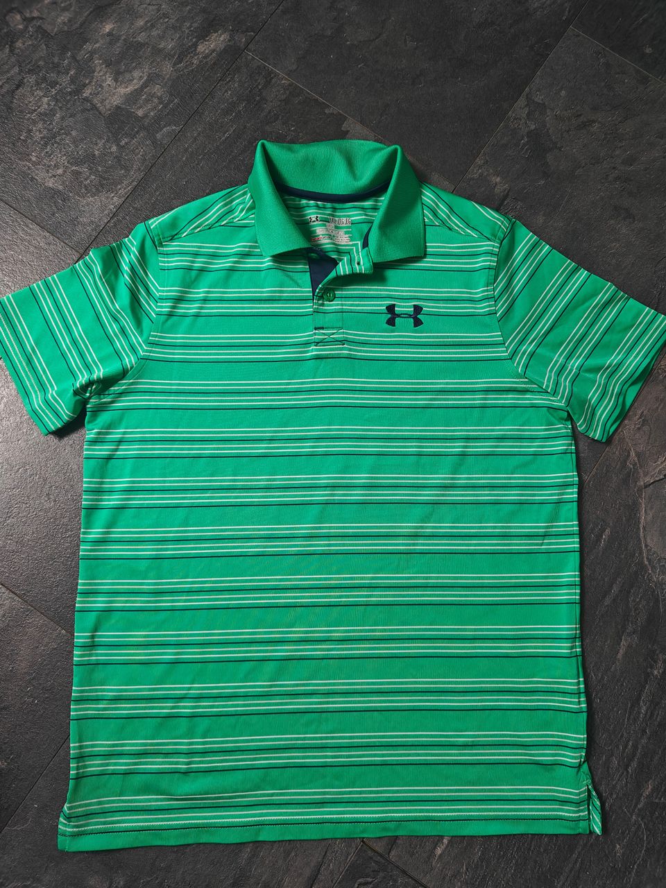 Under armour t-paita