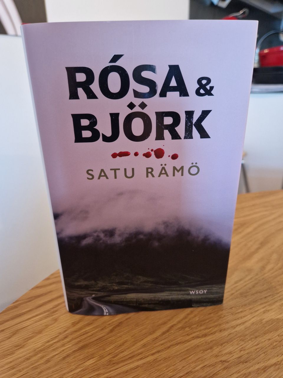 Rosa & Björk, kovakantinen