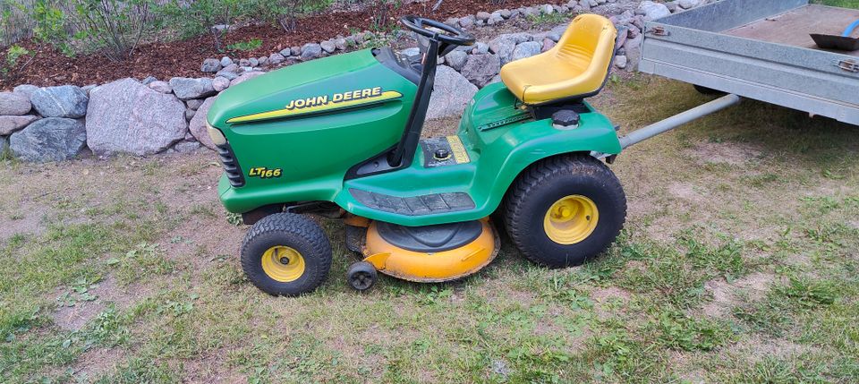 John Deere ajoleikkuri