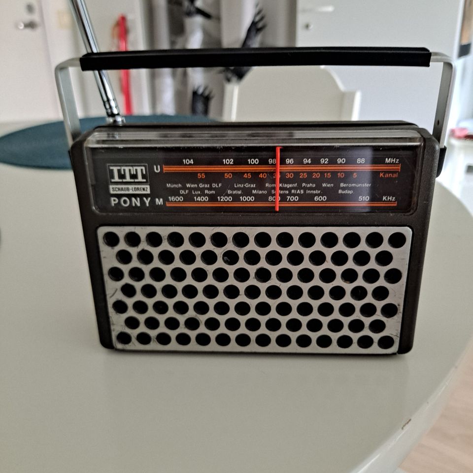 ITT Scaub-Lorenz Pony Radio