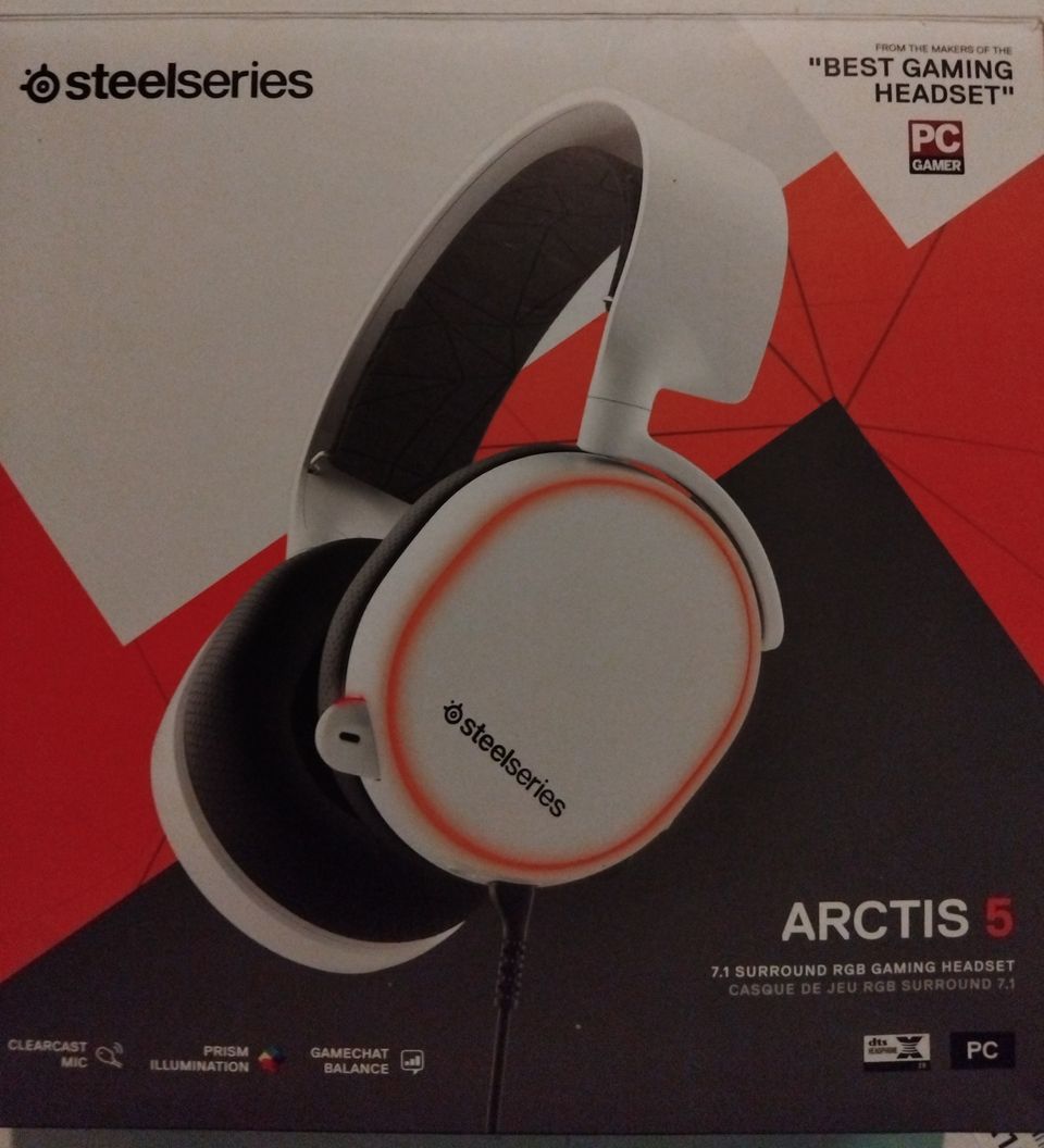 Valkoiset Steelseries Arctis 5 pelikuulokkeet, langalliset, RGB