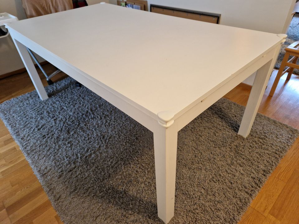 Ikea Bjursta jatkettava ruokapöytä (175×95)