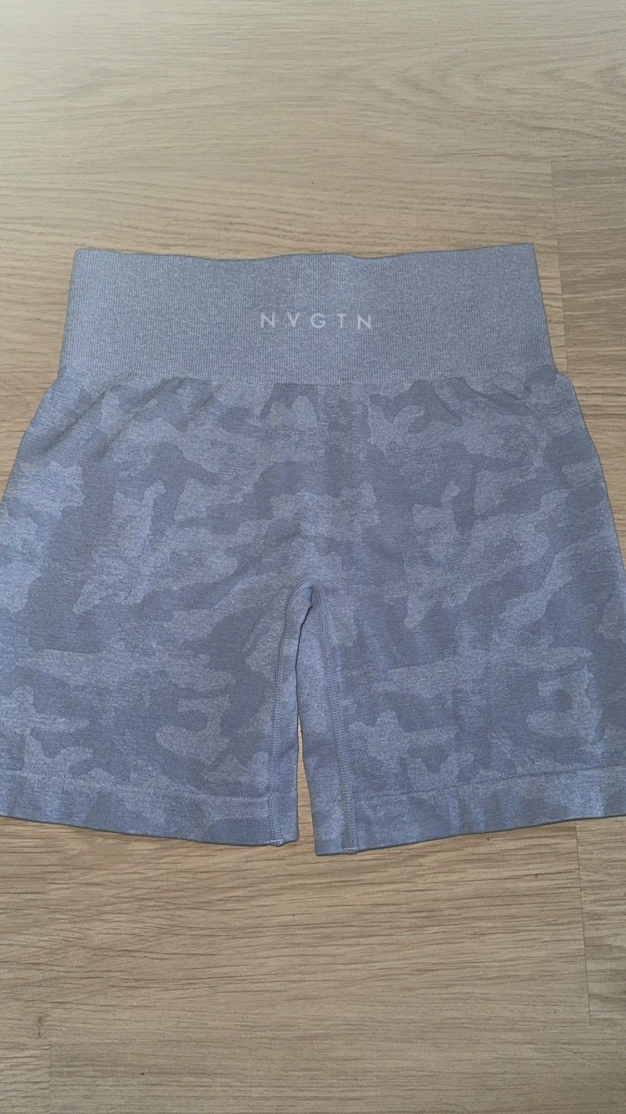 NVGTN camo shortsit