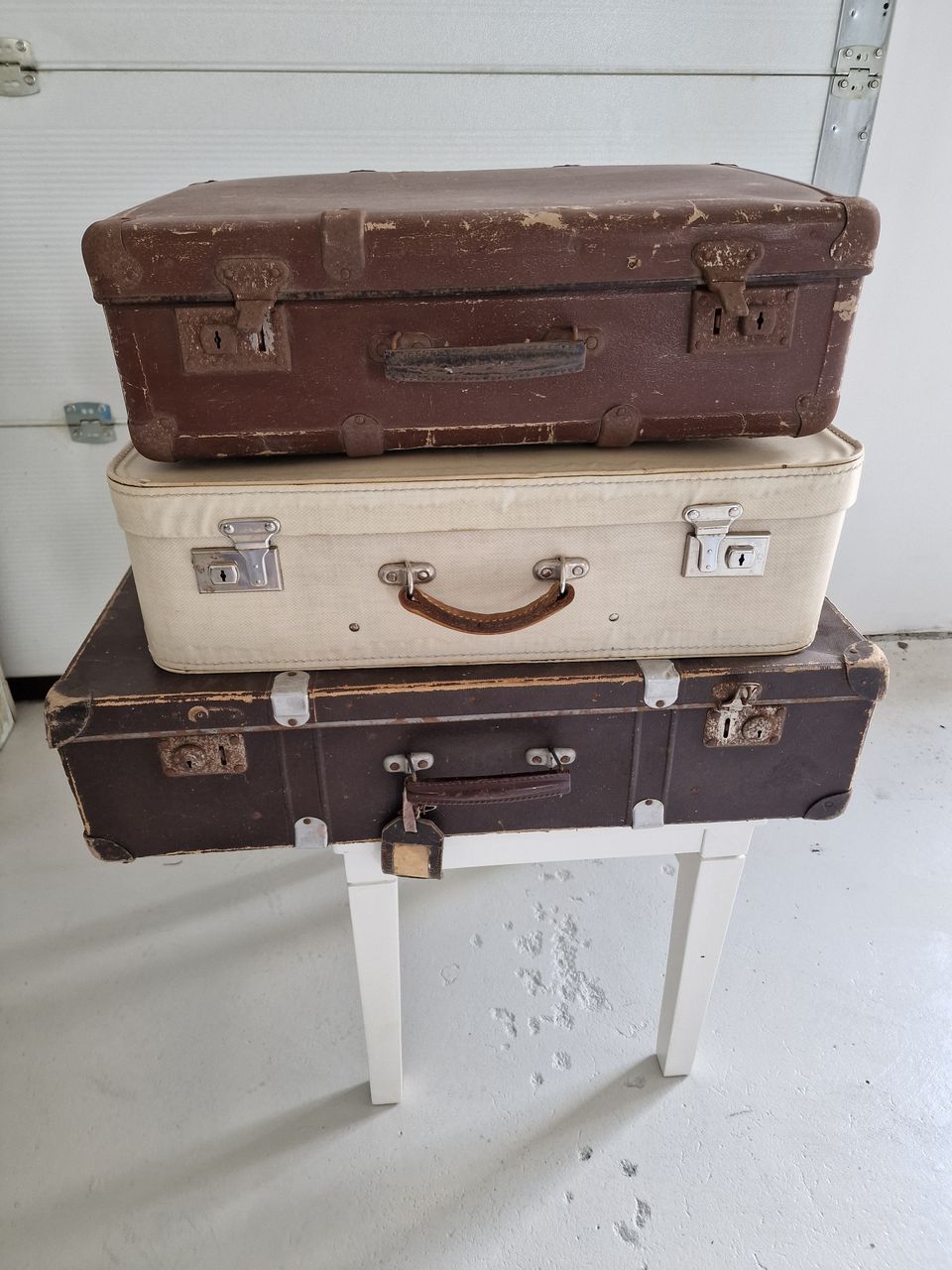 Vanhat matkalaukut 3kpl