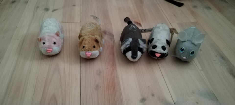 Zhu Zhu pets 5 erilaista