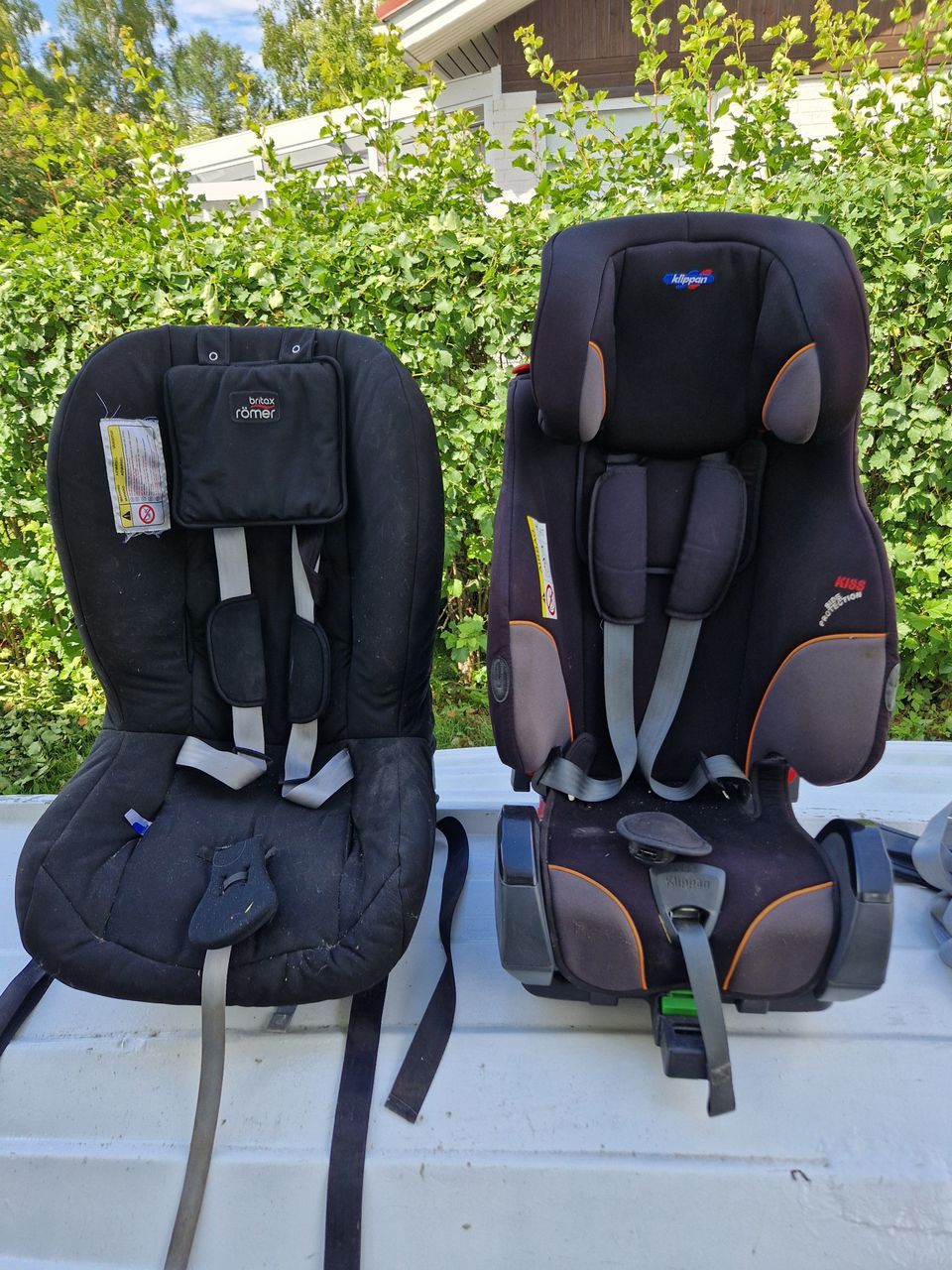 Isofix turvaistuin klippan ja Britax normaali istuin