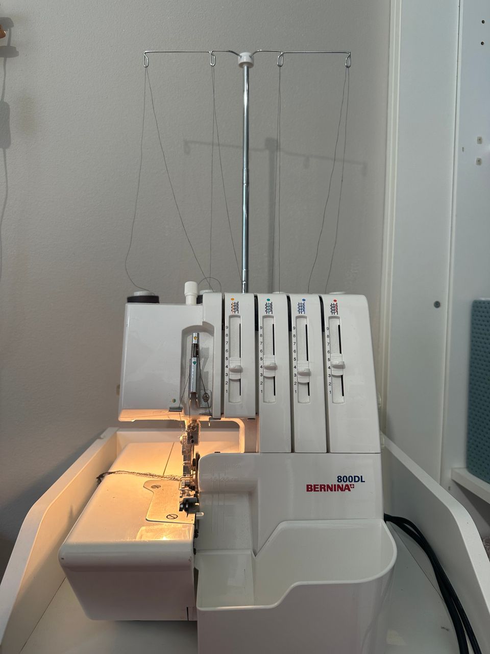 Bernina 800dl saumuri