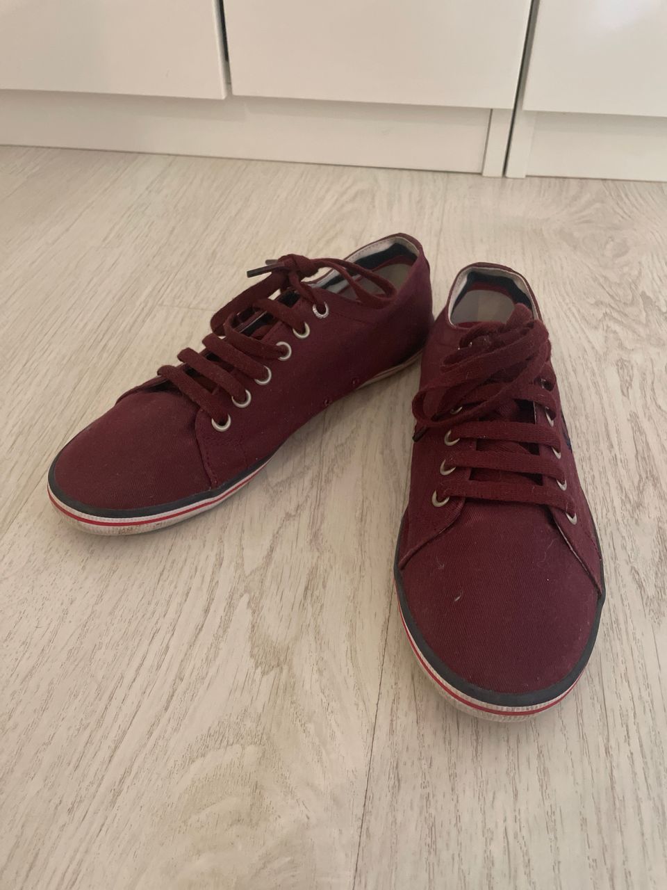 Tennarit Fred Perry 38