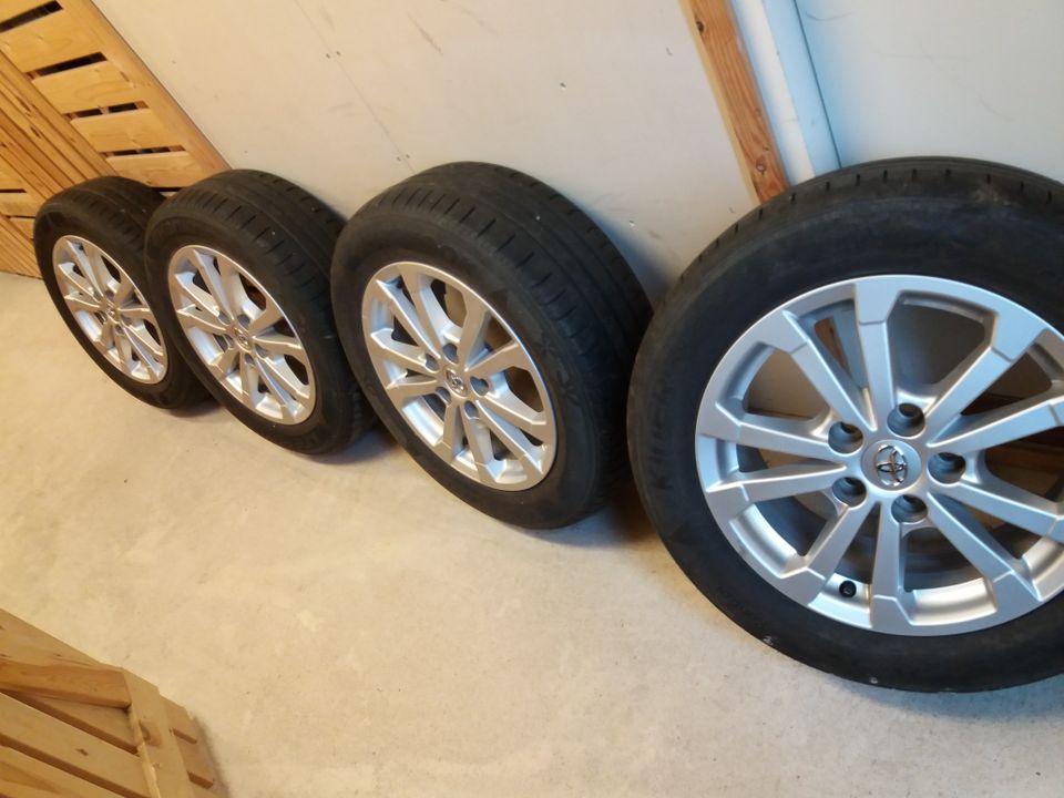 Toyotan SIISTIT 16" ALKUPERÄISET alu-vanteet 5x114.3 K 60.1 Kesärenkain