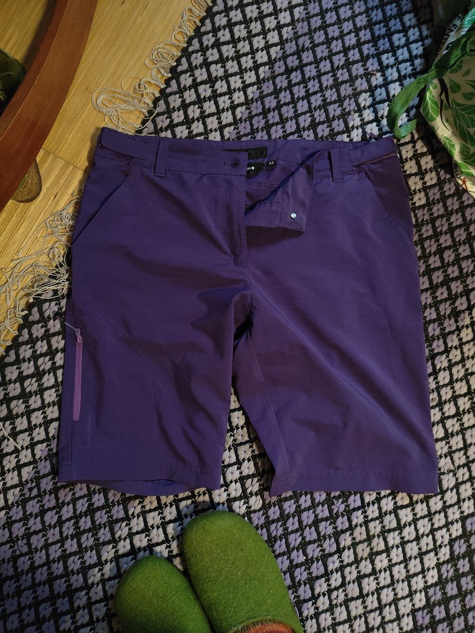 Icepeak shortsit koko 42/M-L