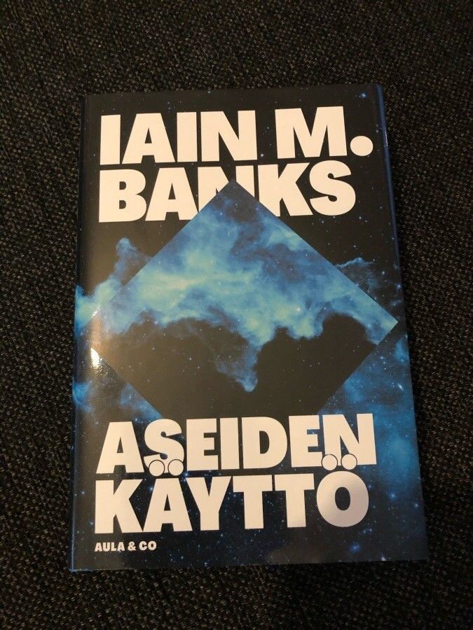 Iain M. Banks: Aseiden käyttö