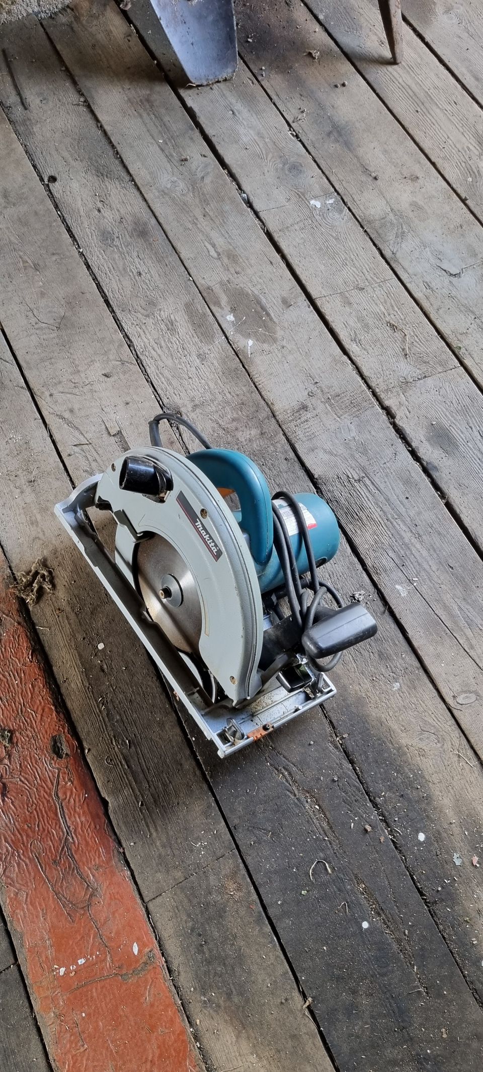 Makita 5903R