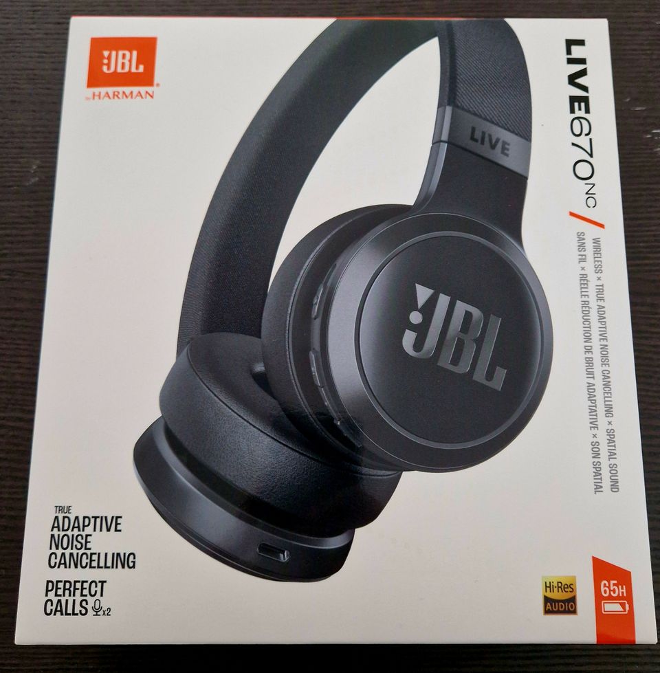 JBL LIVE 670NC vastamelukuulokkeet