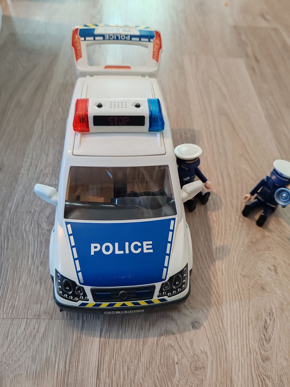Playmobil poliisiauto