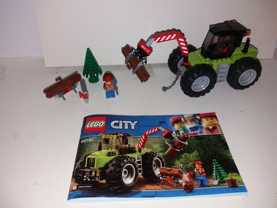 LEGO City 60181 Metsätraktori