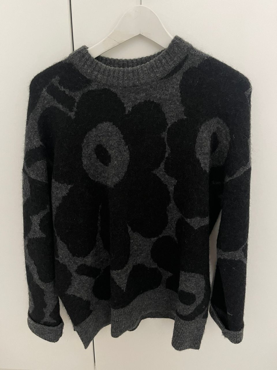 Marimekko Unikko-villapaita