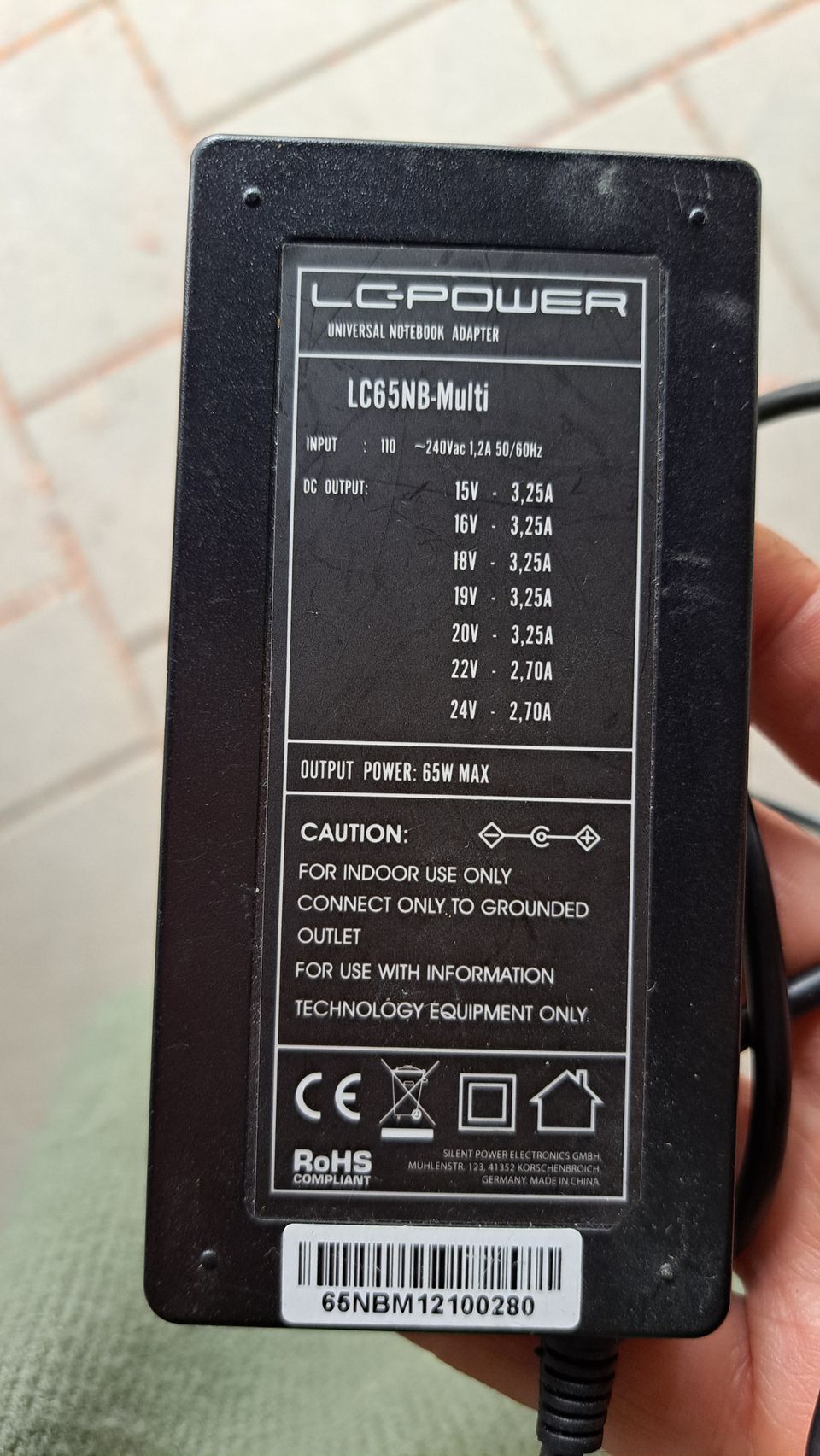 LC-power universal notebook adapter