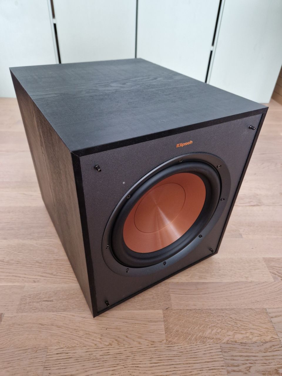 Klipsch R-100SW subwoofer