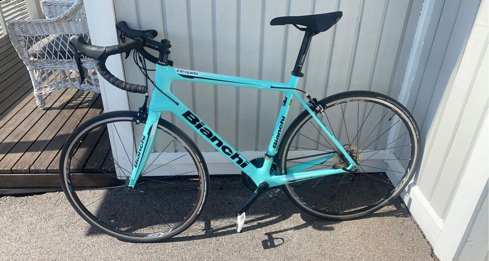 Bianchi maantiepyörä