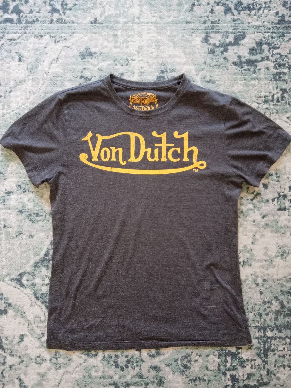 Von Dutch t-paita