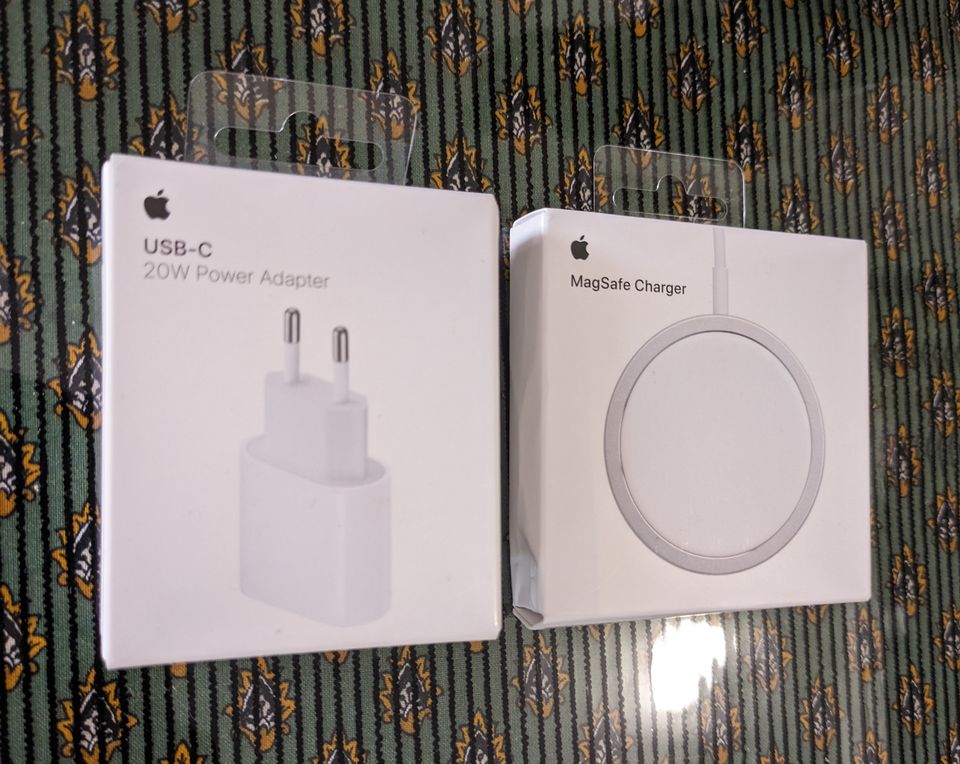 Apple MagSafe latausalusta + Apple 20w USB-C pistoke